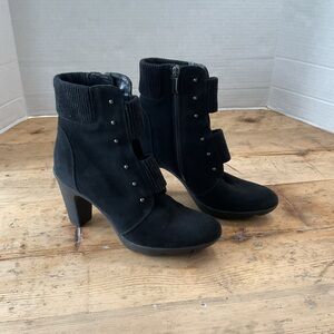 Aquatalia Gemma black Suede w/ studs weatherproof ankle boots size 6 1/2